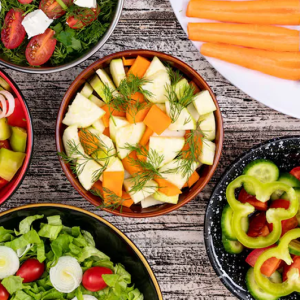 Vegetable/fruit salads